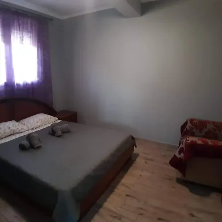 Daire γιώργος και εύα Karianí