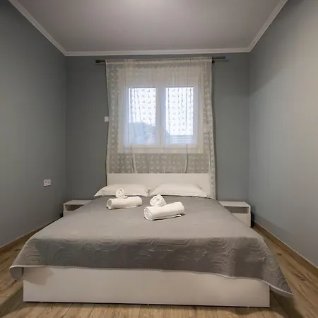 Apartament γιώργος και εύα Karianí