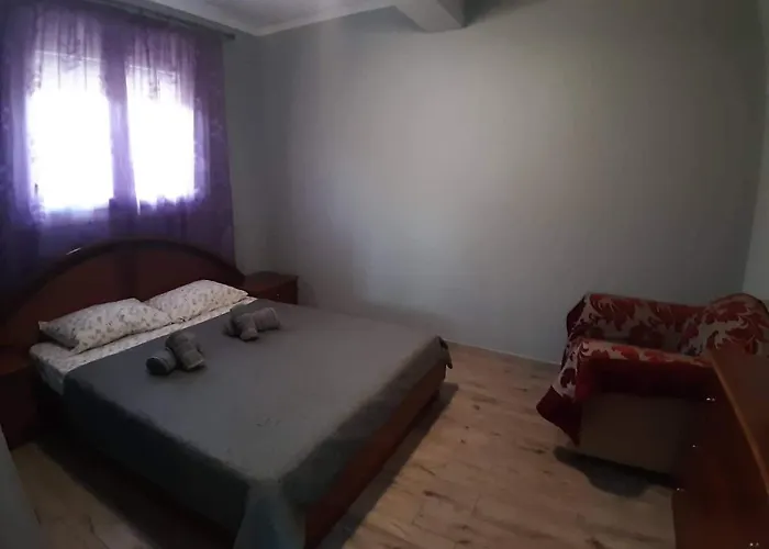 Daire γιώργος και εύα Karianí